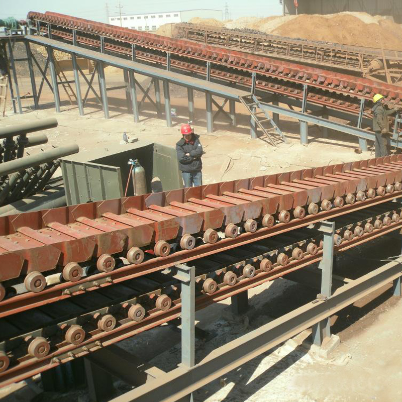 Mataas na Output Limestone Plate Link Chain Apron Conveyor