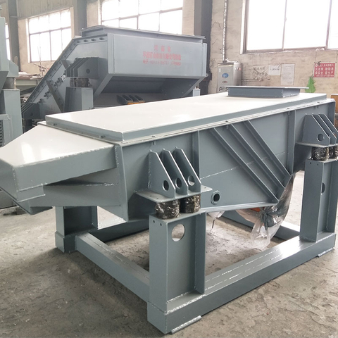 Madaling operasyon plastic butil flake linear vibrating separator